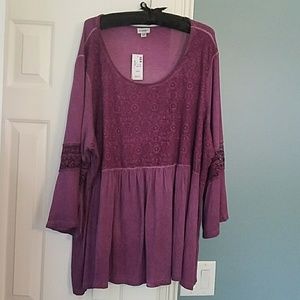 Avenue top NWT size 30/32